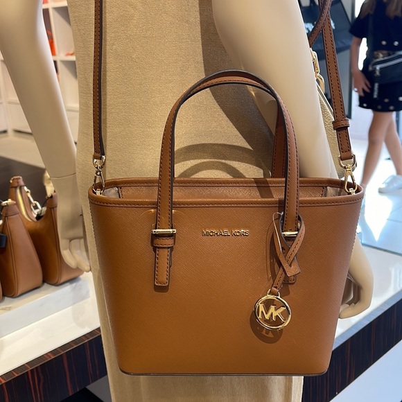 MICHAEL KORS
Jet Set Travel Extra-Small Saffiano Leather Top-Zip Tote 
Luggage - Picture 10 of 16